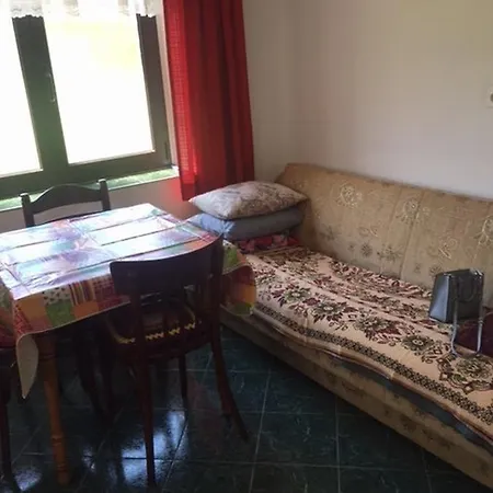 Bili Pensión Starigrad Paklenica